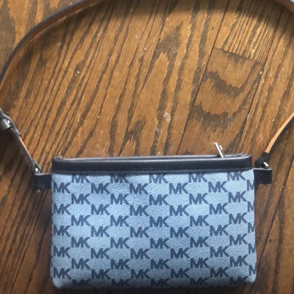 Micheal kors belt bag